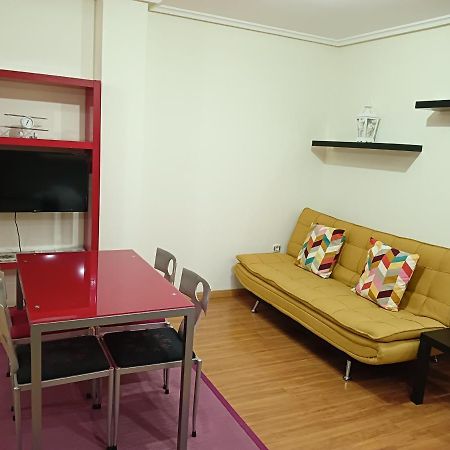 Apartamentos Chevere Rojo-Huca Oviedo Exteriör bild