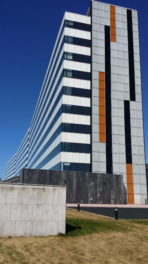 Apartamentos Chevere Rojo-Huca Oviedo Exteriör bild
