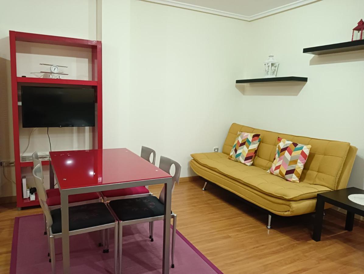 Apartamentos Chevere Rojo-Huca Oviedo Exteriör bild