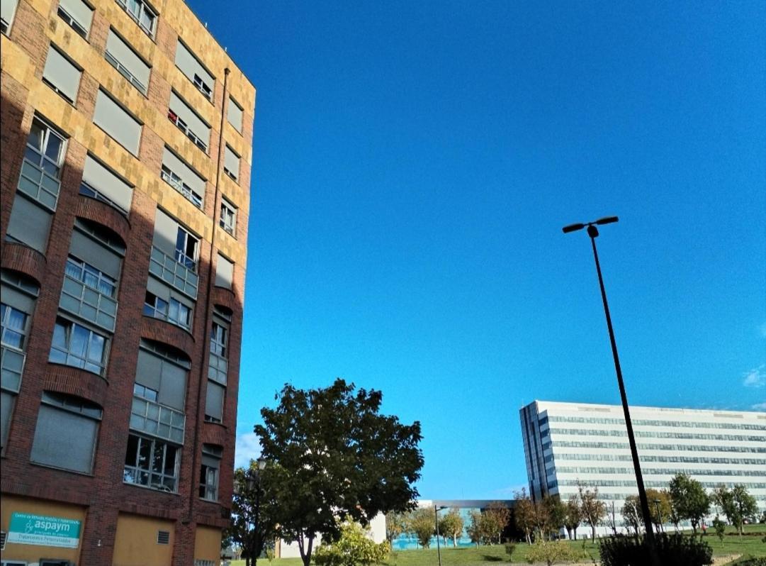 Apartamentos Chevere Rojo-Huca Oviedo Exteriör bild